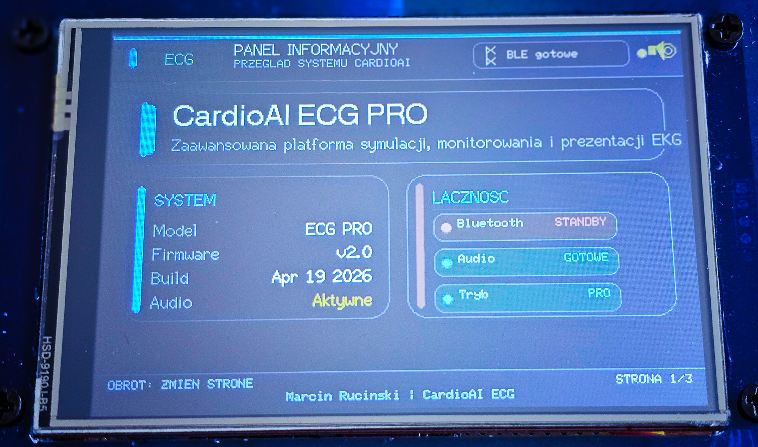 CardioAI Symulator EKG — zdjęcie urządzenia i prezentacja projektu